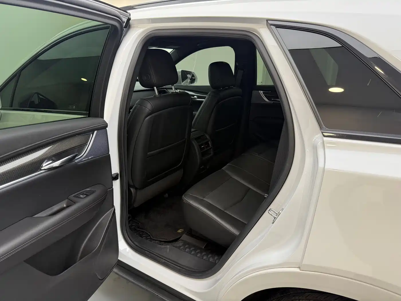 Cadillac XT5 2023 Model 2.0T 4WD Premium (Ultimate Edition) фото 13