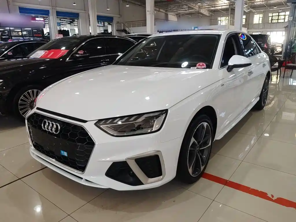 Фото 2 - Audi A4L