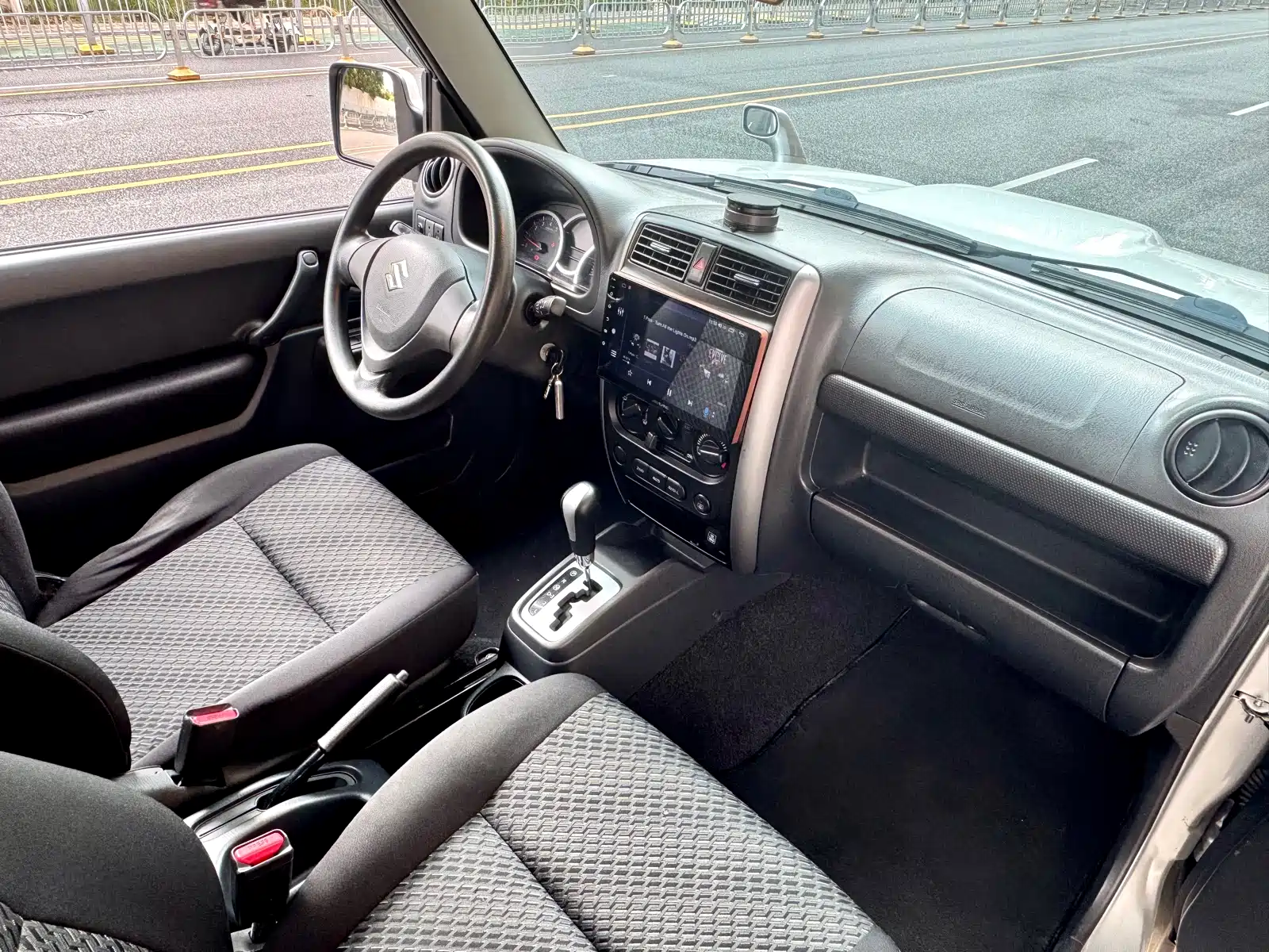 Фото 9 - Suzuki Jimny (Import)