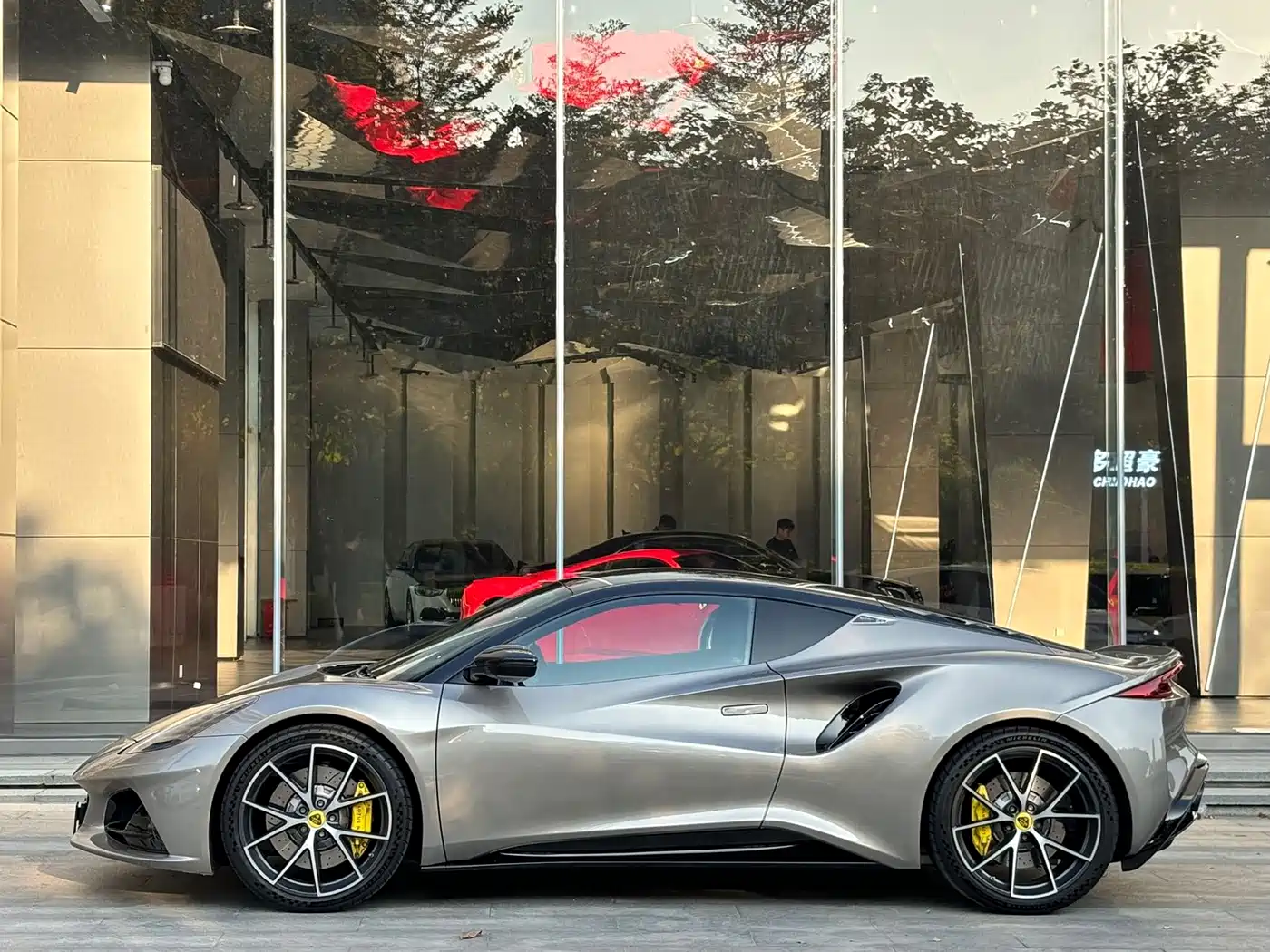 Lotus EMIRA 2025 2021 2.0T DCT First Edition