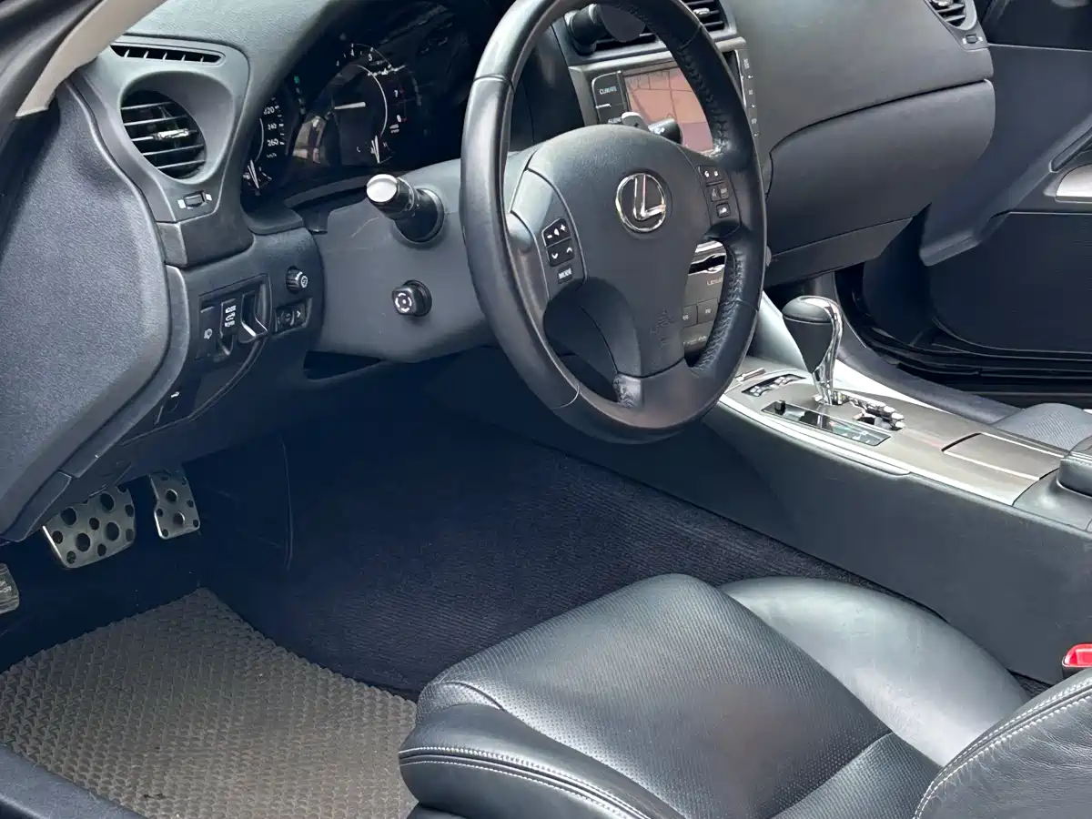 Lexus IS 2010 2009 300C