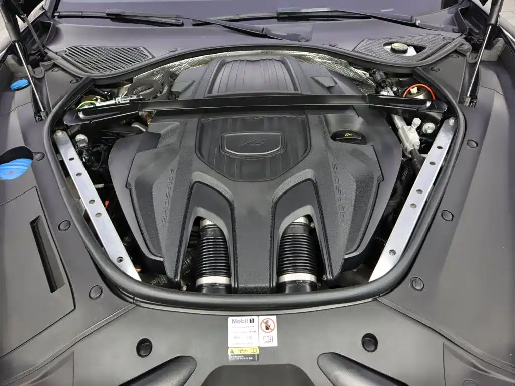 Фото 28 - Porsche Panamera