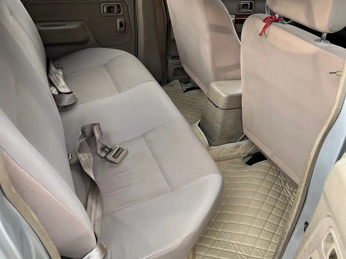 Nissan ZN Van 2016 2013 2.4L 2WD Luxury 5-seater