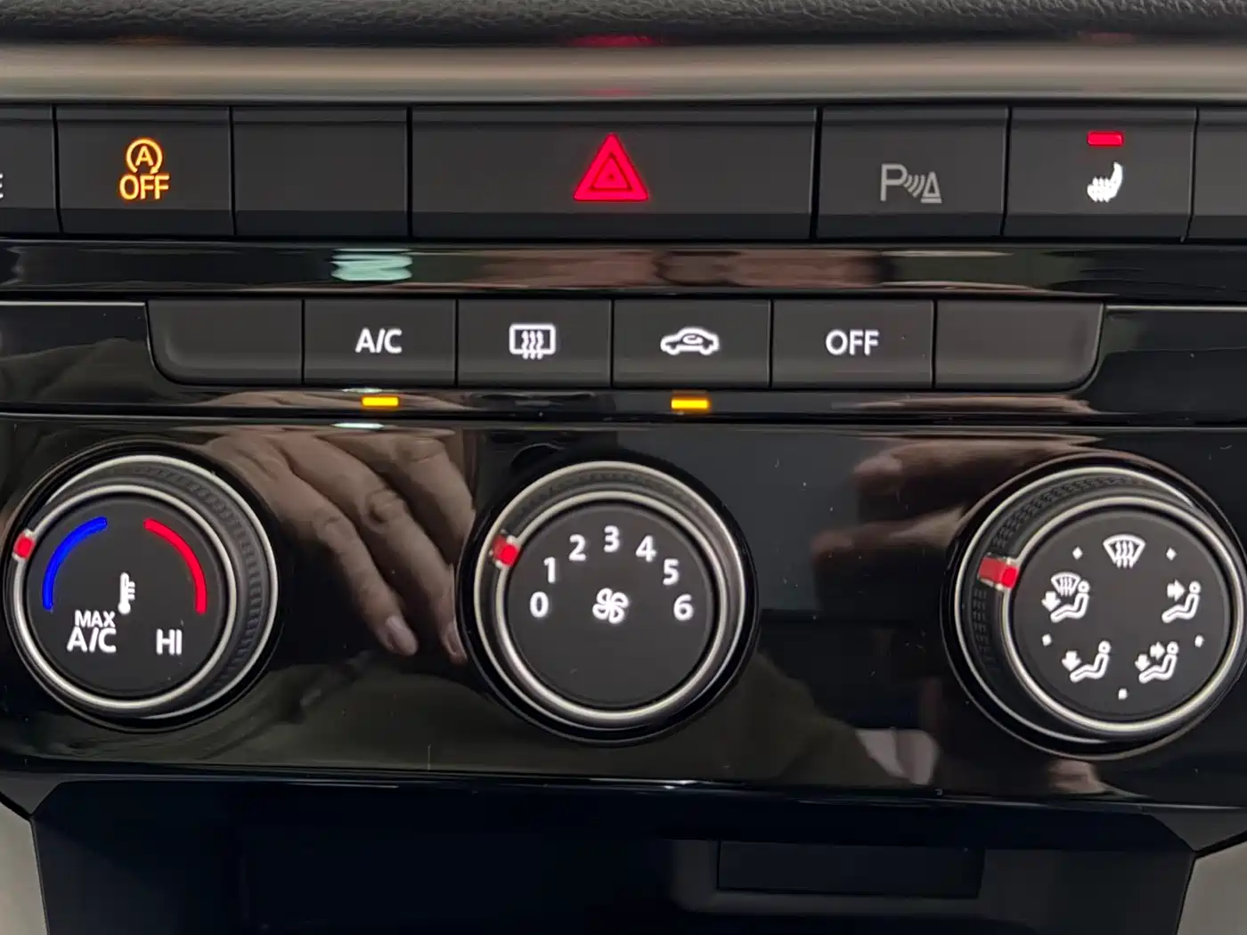 VOLKSWAGEN T ROC EXPLORING SONGS