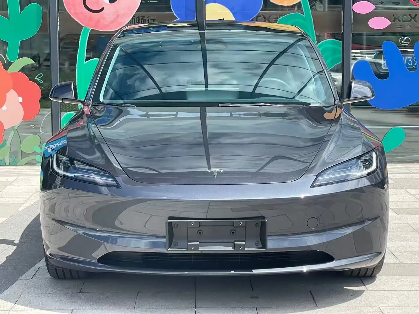 TESLA MODEL 3