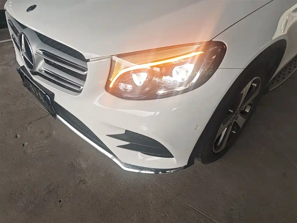 Mercedes-Benz GLC 2017 GLC 300 4MATIC Dynamic фото 24