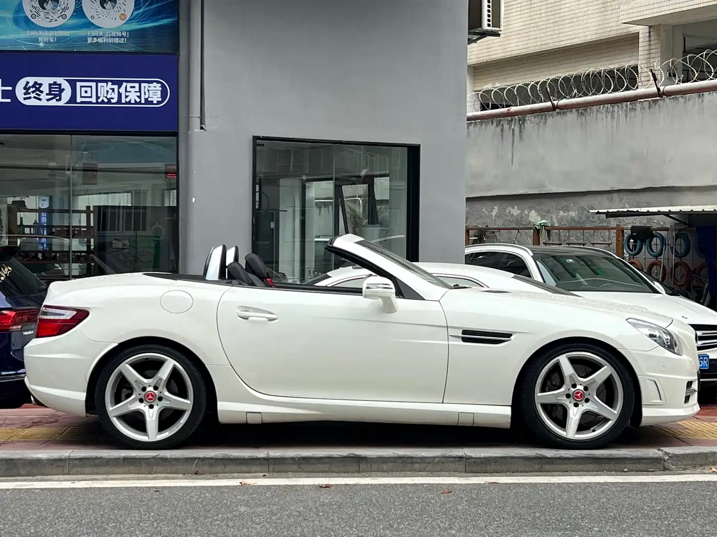 Mercedes-Benz SLK-Class 2012 2011 SLK 200 Luxury Sport
