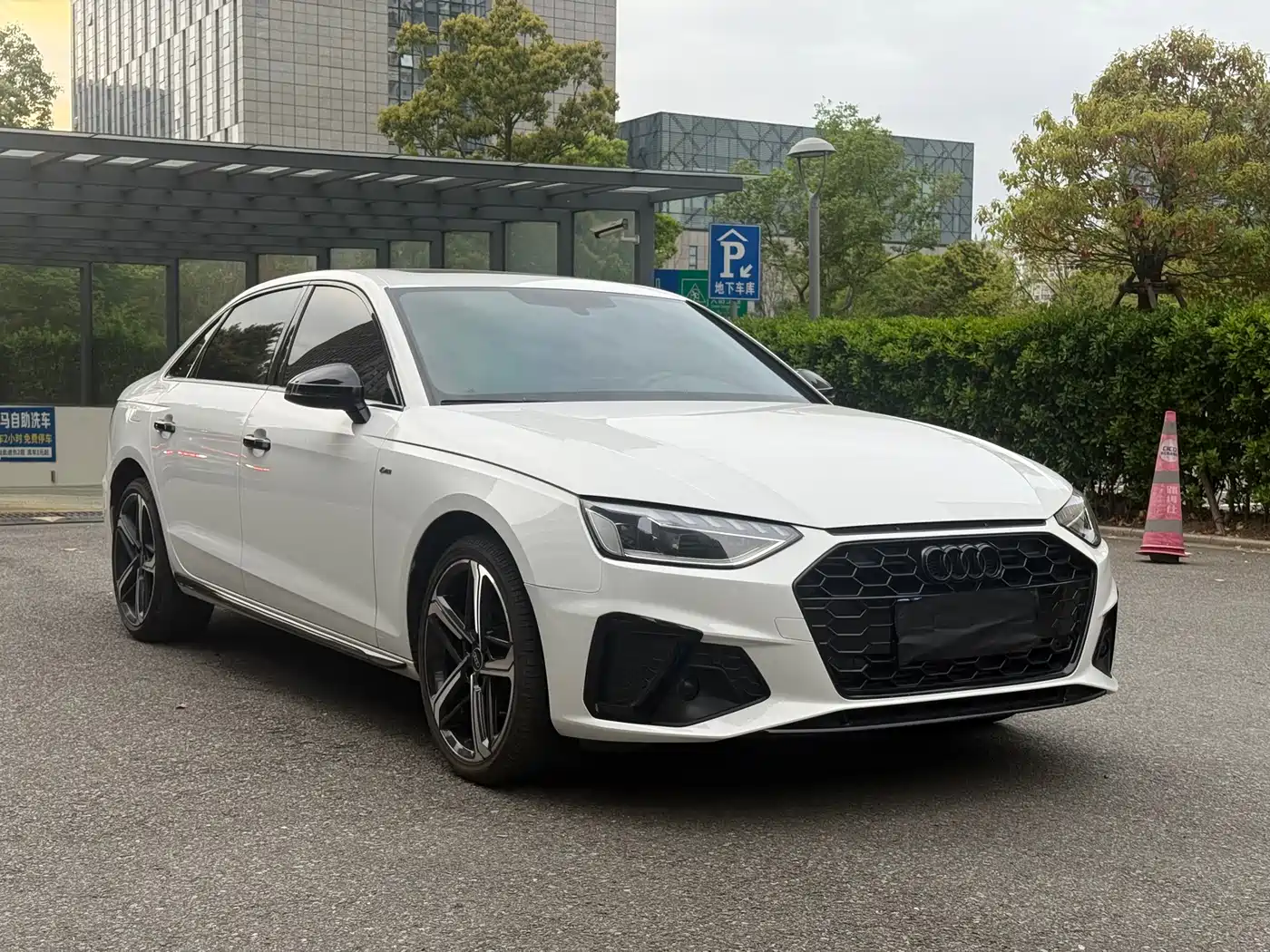 Audi A4L 2024 40 TFSI Luxury Dynamic фото 3