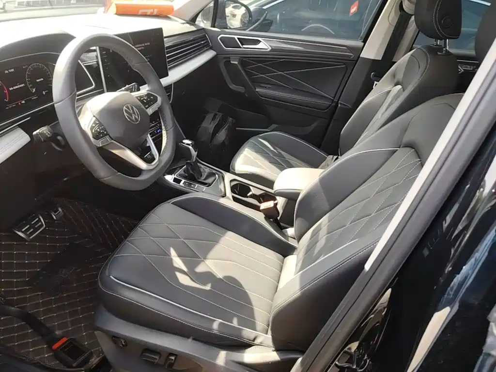 Volkswagen Tiguan L 2025 2024 Outstanding 330TSI Auto 2WD R-Line Dragon Glory Edition