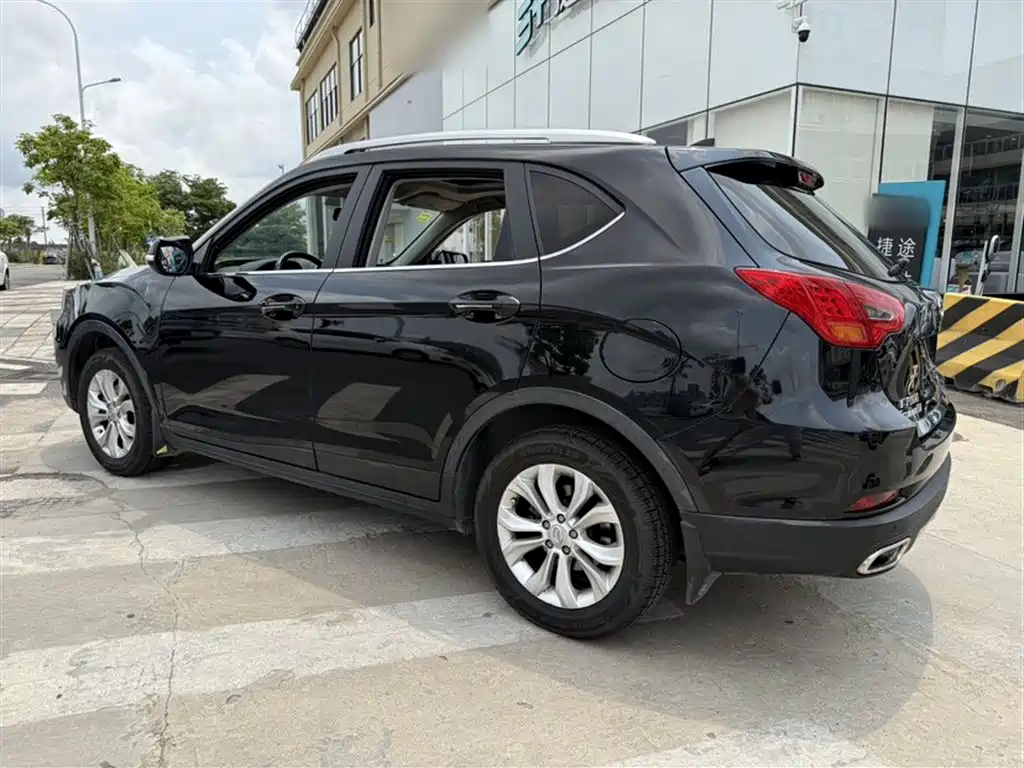 GAC Trumpchi Trumpchi GS5 Super 2015 1.8T Automatic 4WD Elite Edition фото 14