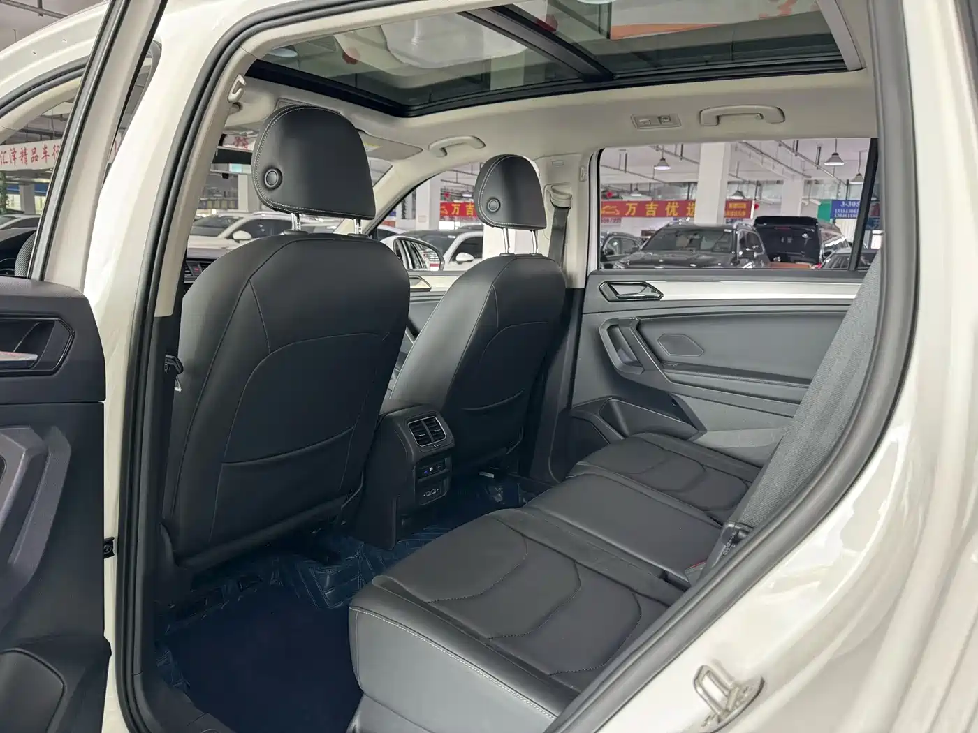 Volkswagen Tiguan L 2019 330TSI Automatic 2WD Panorama Comfort Edition China VI фото 8