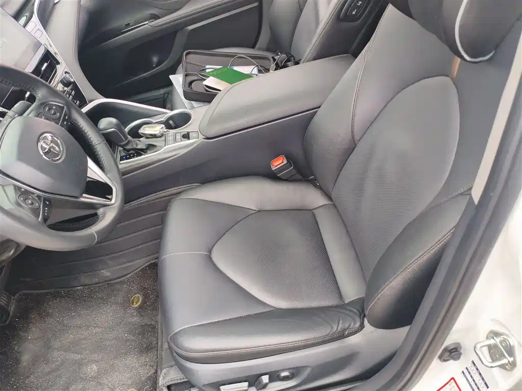 Toyota Camry 2021 2.5G Luxury Edition фото 15