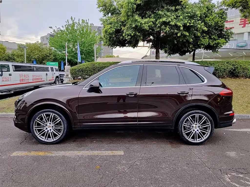 Porsche Cayenne фото 3