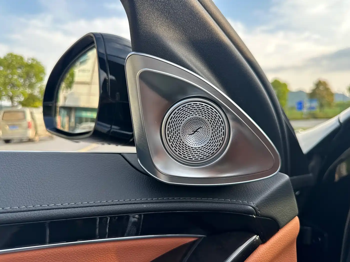 Mercedes-Benz Maybach S-Class 2025 Model S 480 4MATIC фото 10
