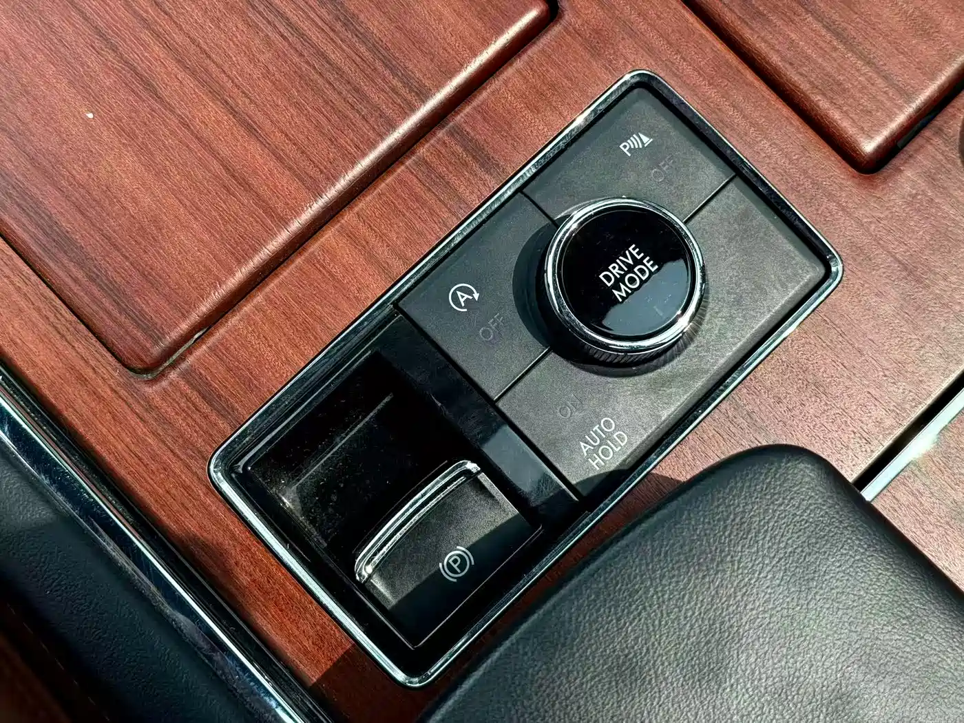 Фото 8 - Lincoln Navigator