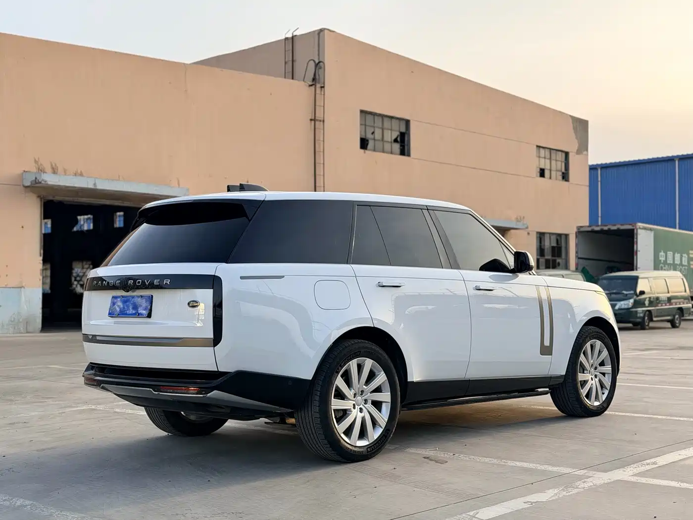 LAND ROVER RANGE ROVER