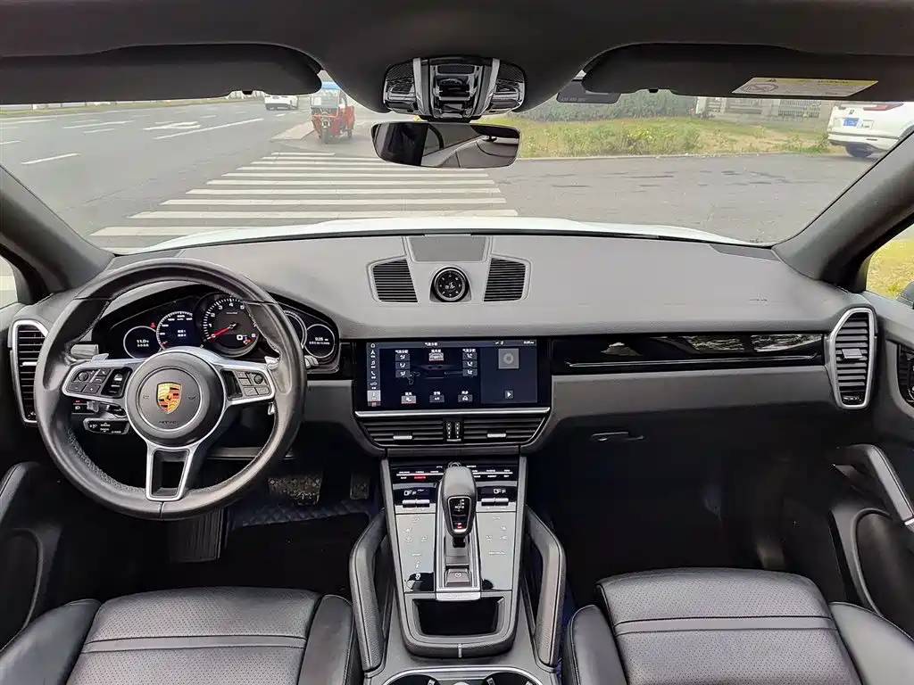 Porsche Cayenne 2018 Cayenne 3.0T фото 10