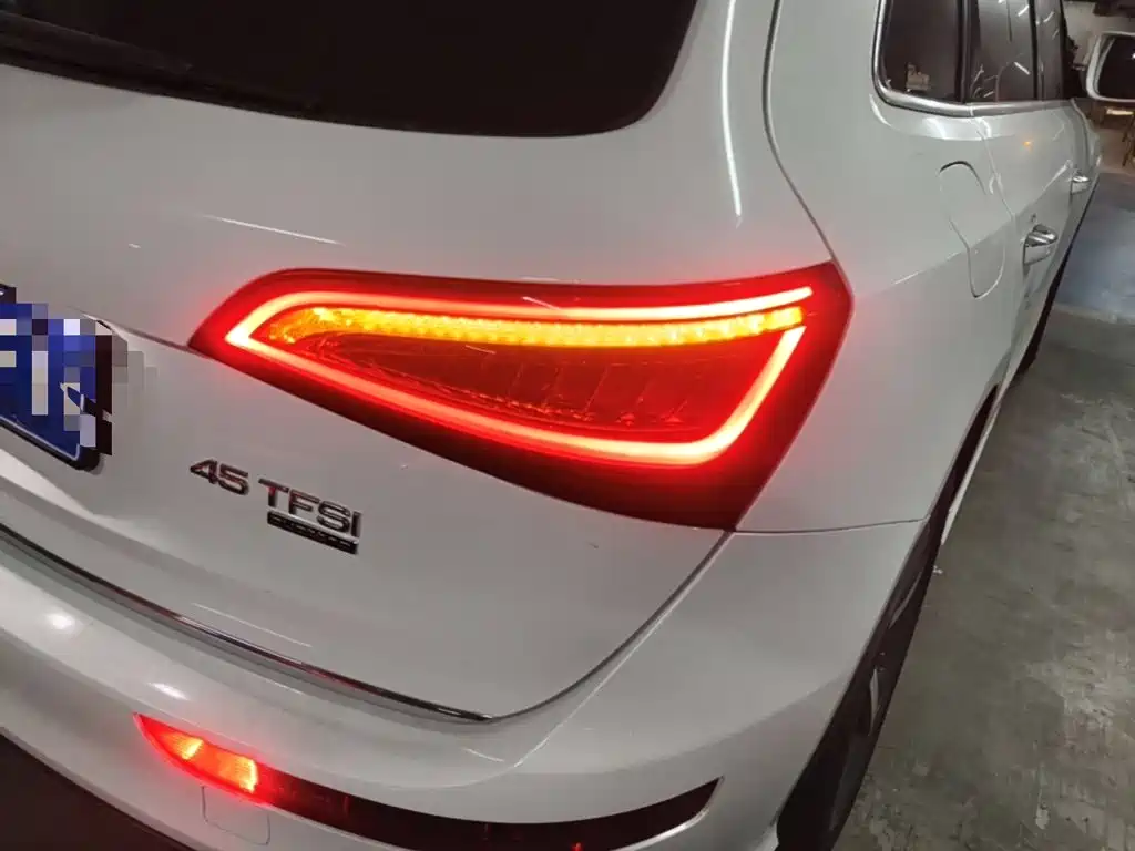 Audi Q5 (Import) 2016 2013 45 TFSI quattro Sport