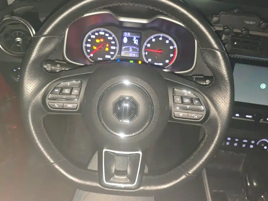 MG ZS 2017 2017 1.5L Auto Premium Internet Edition
