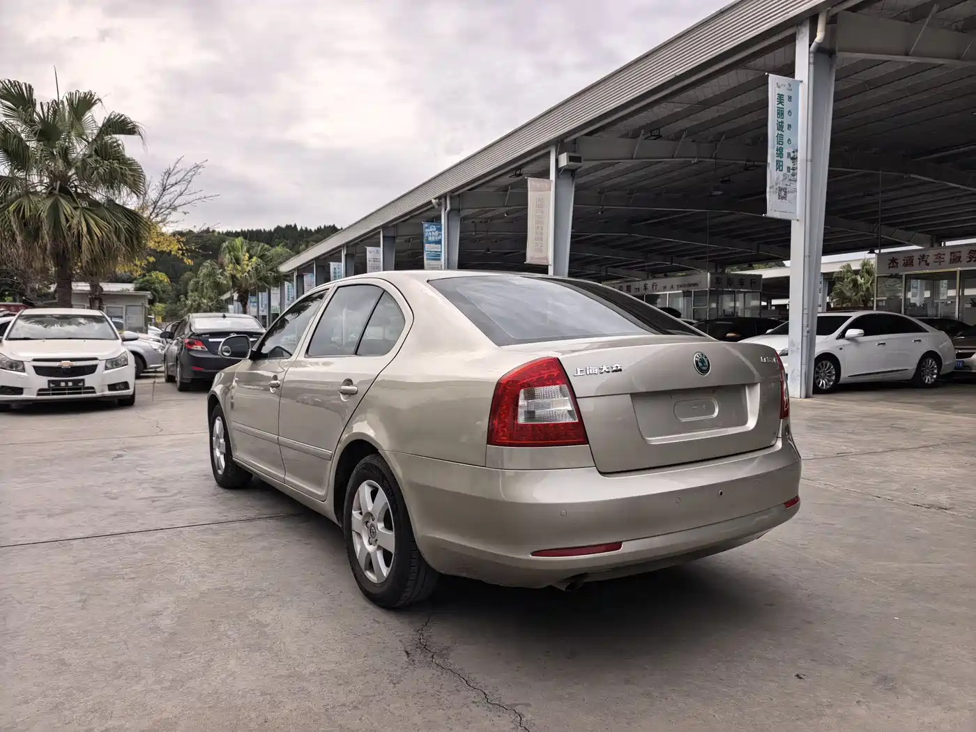 Škoda Octavia 2012 1.6L Manual Yijun Edition фото 7