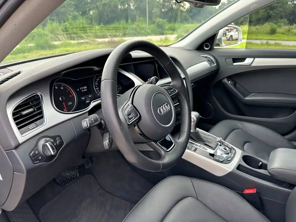 Audi A4 (Import) 2016 2014 40 TFSI allroad quattro plus