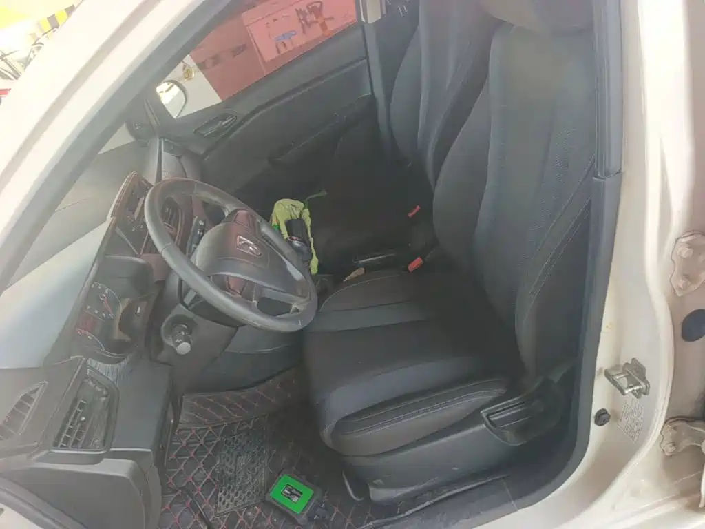 Baojun 310W 2017 2017 1.2L Manual Value Edition (China V)
