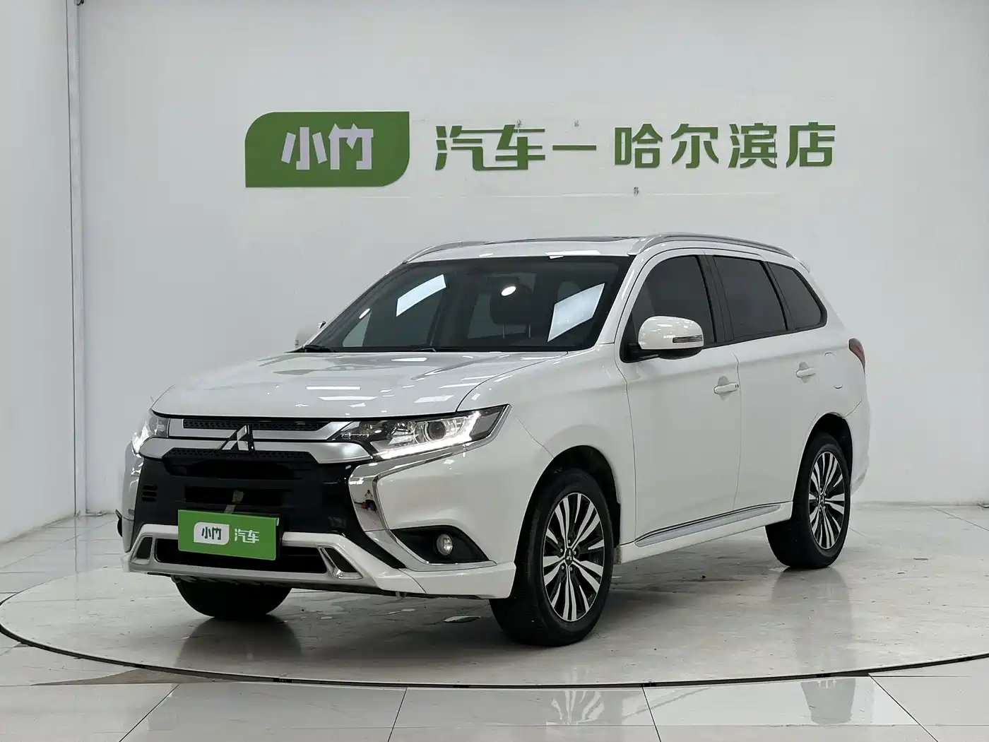 Mitsubishi Outlander 2023 2021 Facelift 2.0L 2WD Premium Edition 5-Seater