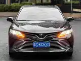 Фото 1 - Toyota Camry