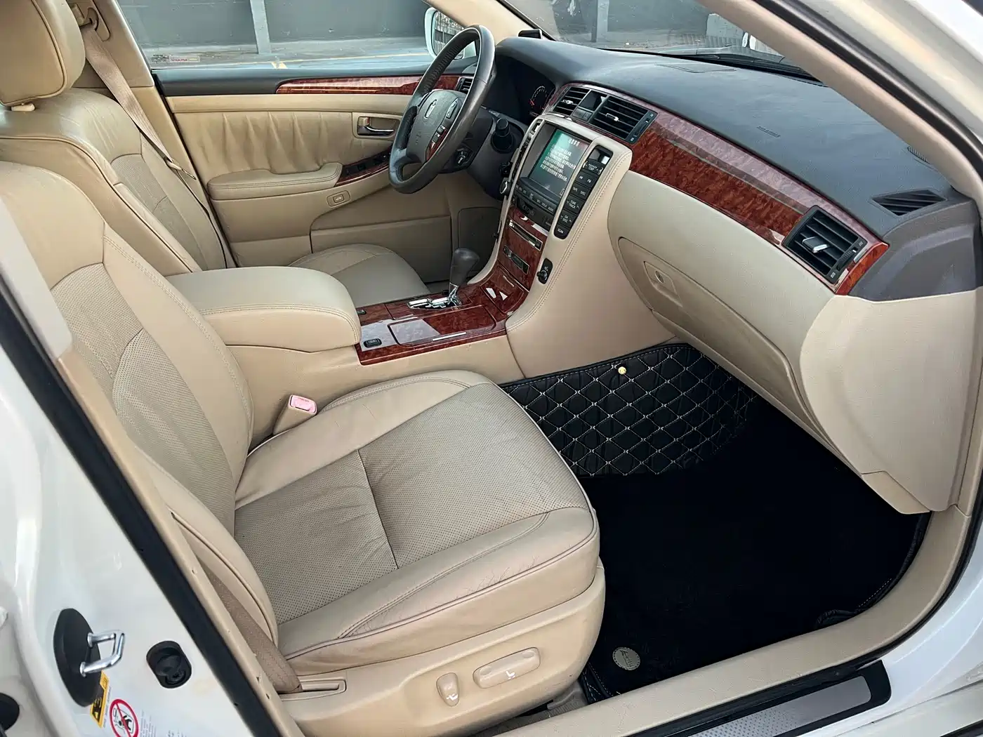 Toyota Crown 2007 2.5L Royal Navigation Edition фото 11