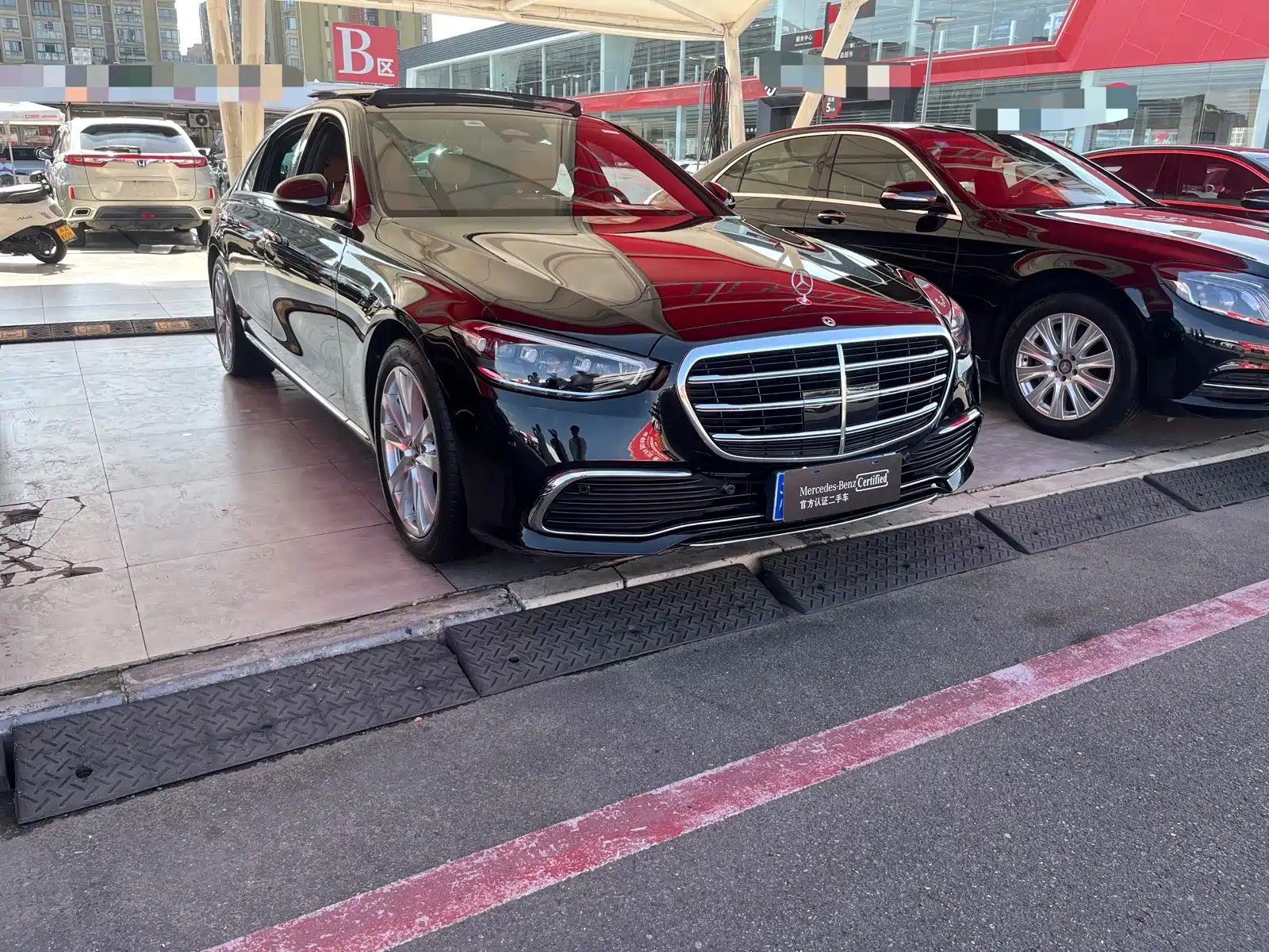 Фото 3 - Mercedes-Benz S-Class