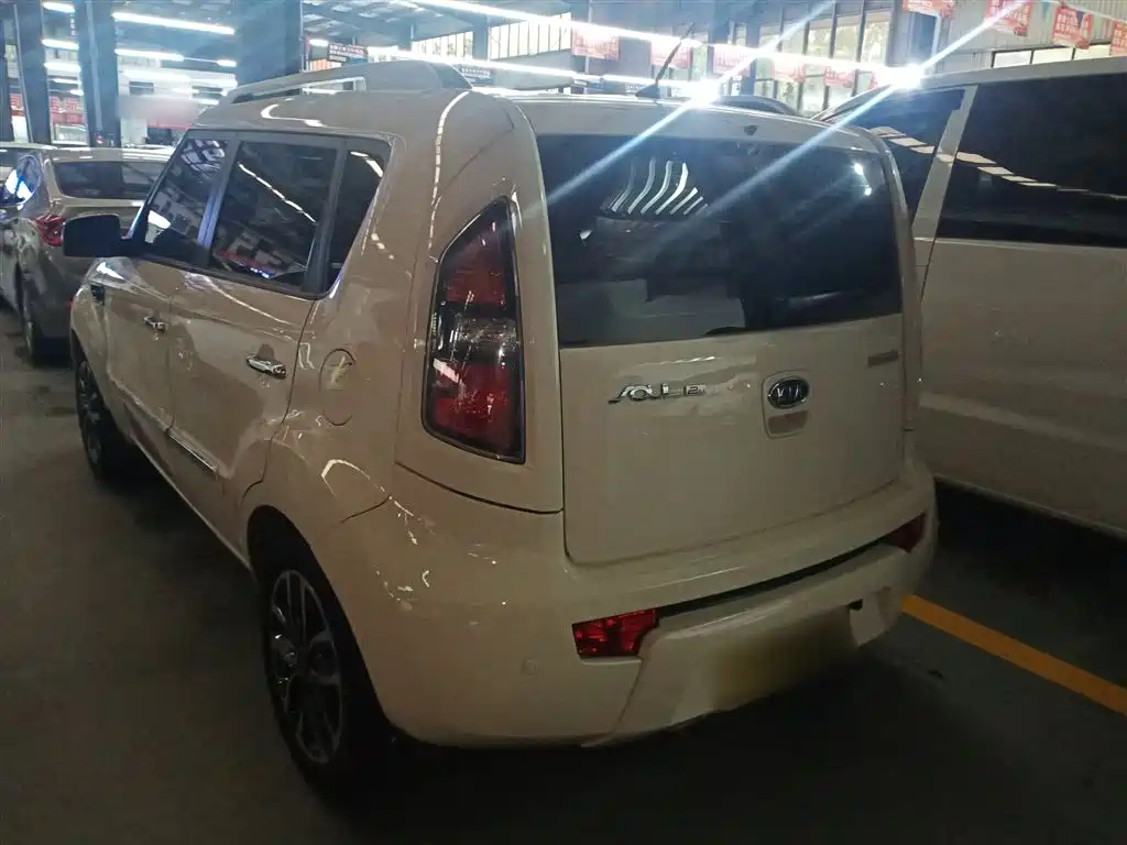 Kia Soul 2013 1.6L AT Premium фото 5