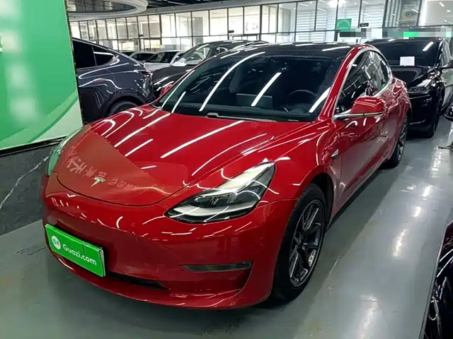 Tesla Model 3 2020