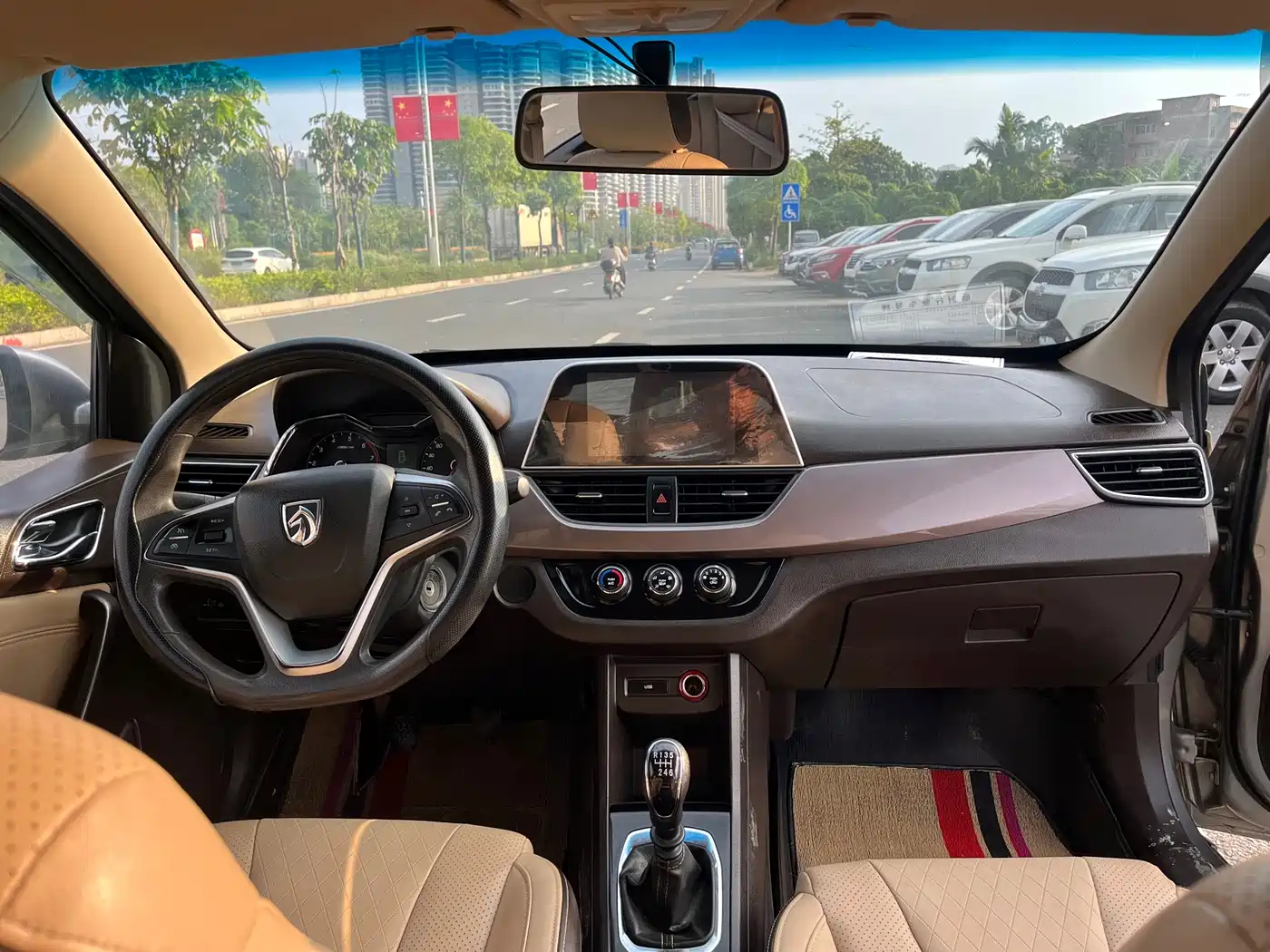 Baojun 310W 2017 2017 1.5L Manual Fashion China VI