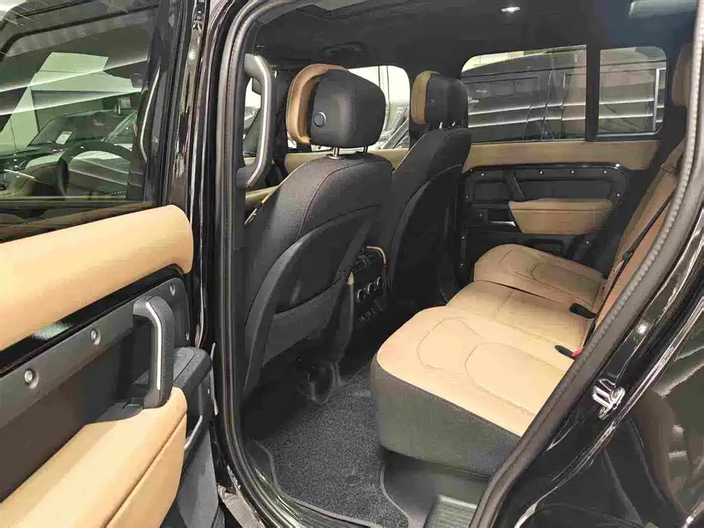 Land Rover Defender 2026 2025 110 3.0T P400 -Dynamic HSE