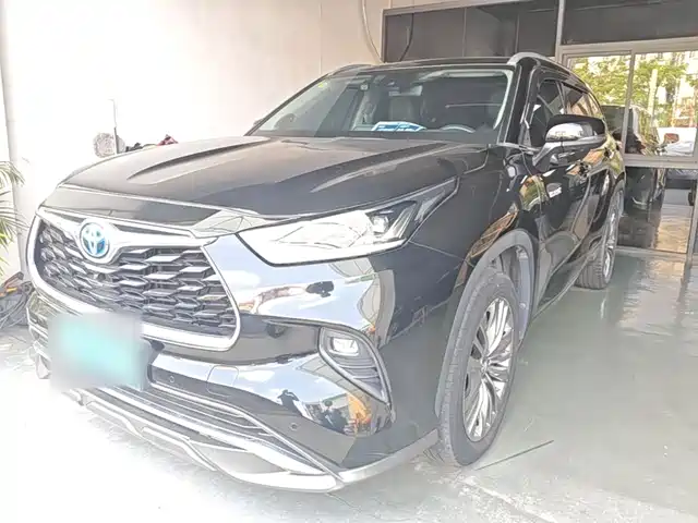 Toyota Highlander 2021