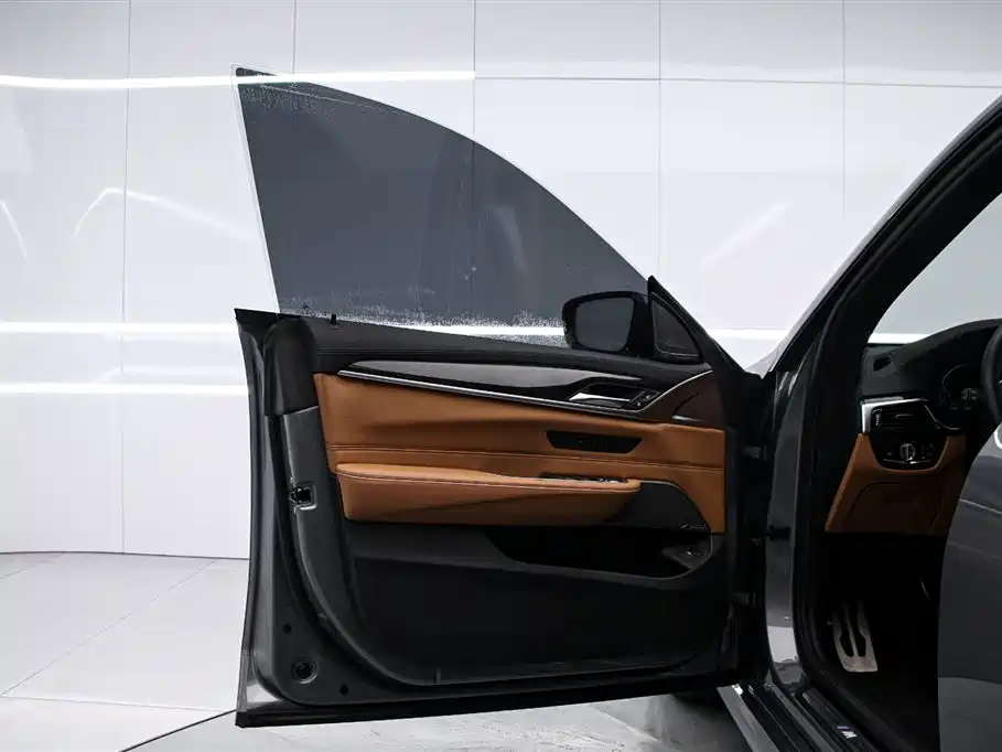 BMW 6 Series GT 2022 Model 630i M Sport Package фото 11