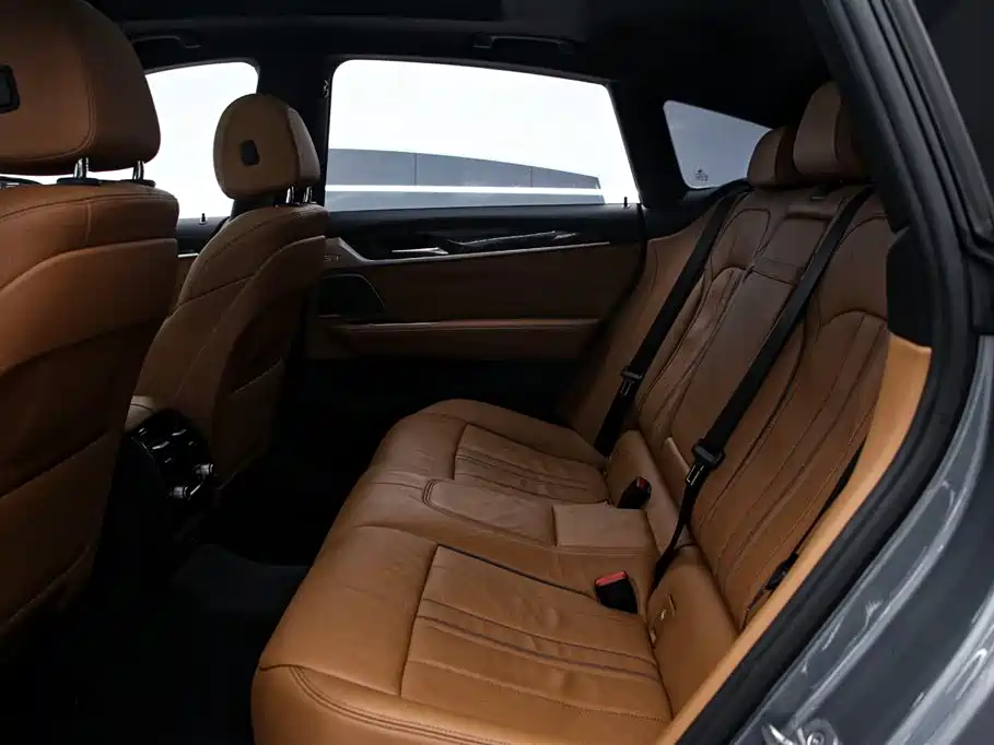 BMW 6 Series GT 2022 Model 630i M Sport Package фото 14