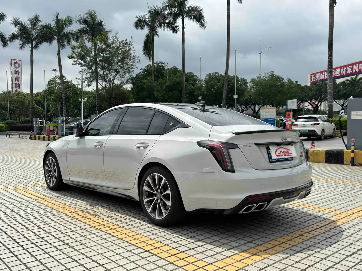 Фото 6 - Cadillac CT5