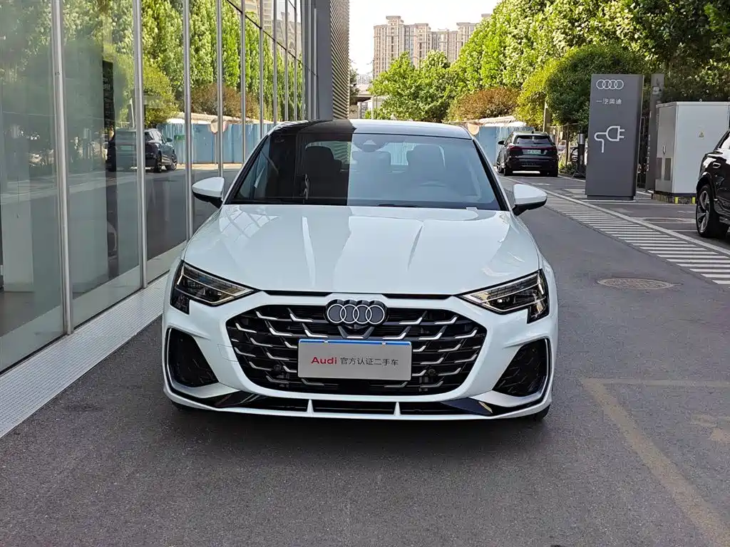 Audi A3 2025 2025 Facelift A3L Limousine 35TFSI Flying Spur Premium