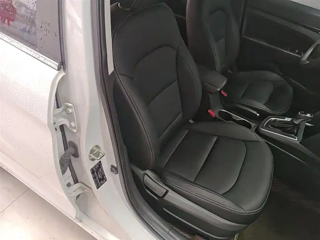 Hyundai Elantra 2018 1.6L Automatic 15th Anniversary Special Edition фото 25