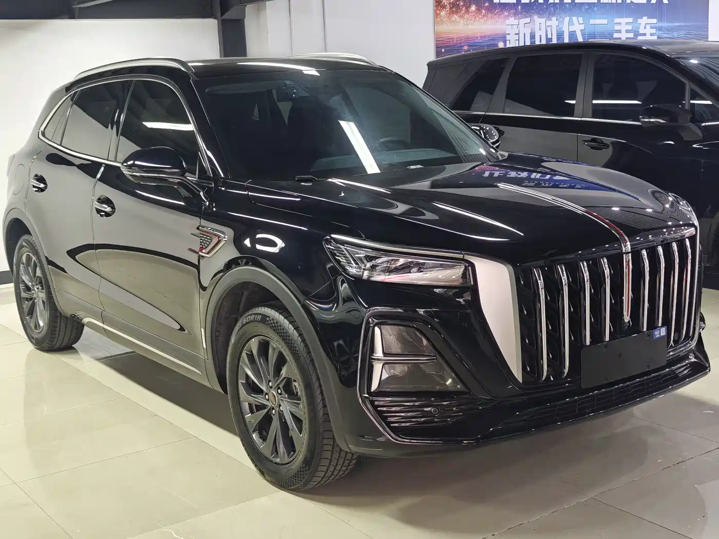 Hongqi HS5 2025 2.0T 2WD 600,000 Units Commemorative Edition фото 3