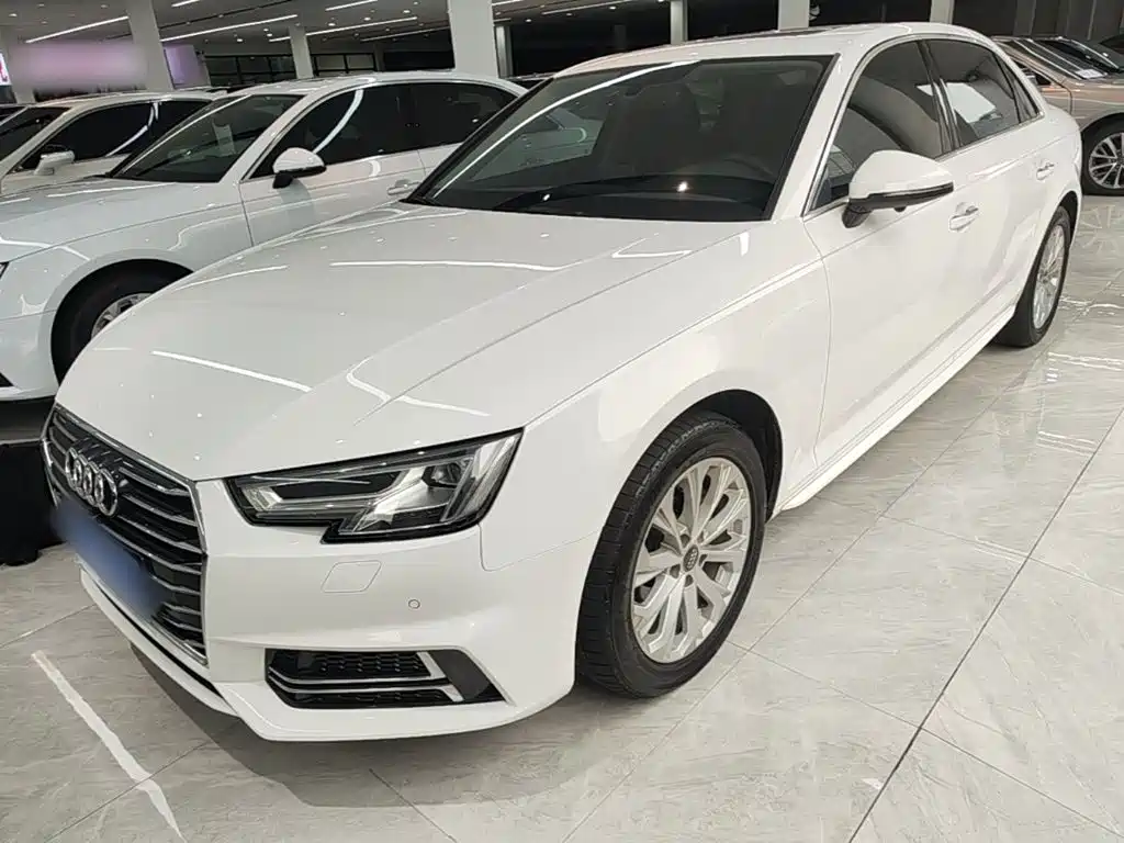 Фото 2 - Audi A4L