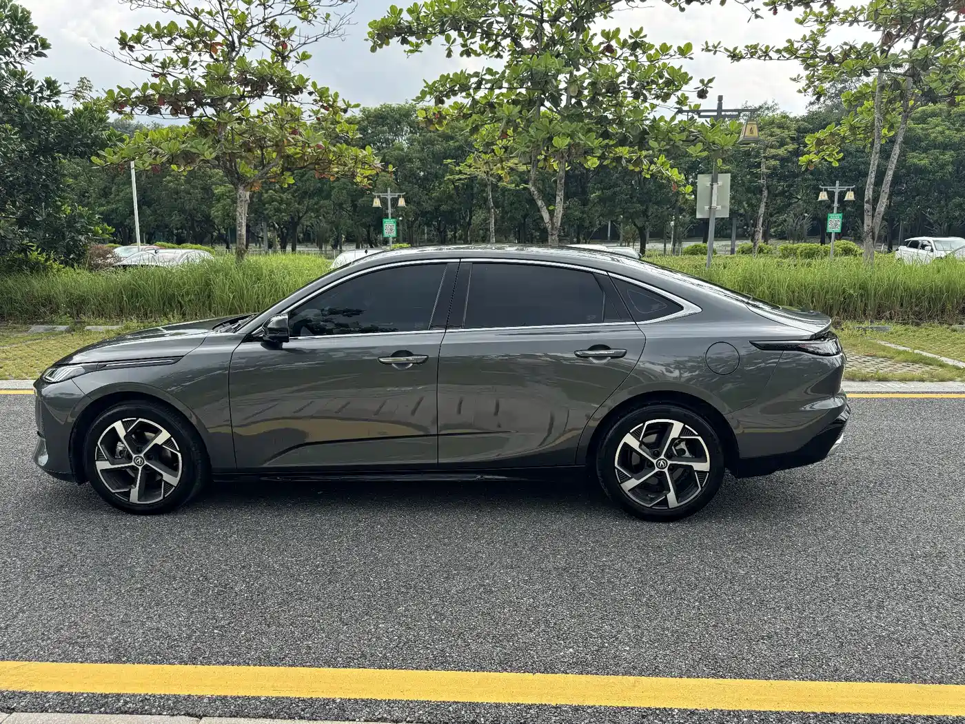 Photo 7 - Changan Eado
