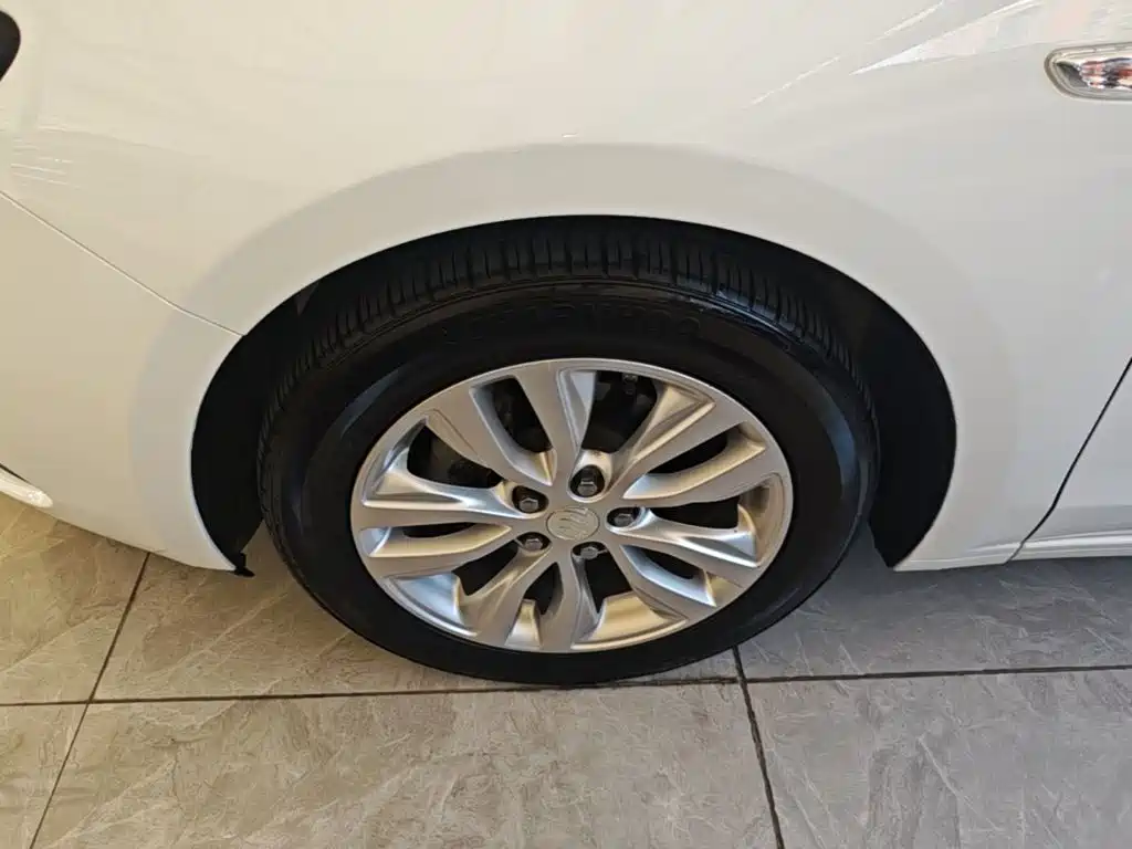 Фото 23 - Buick Excelle