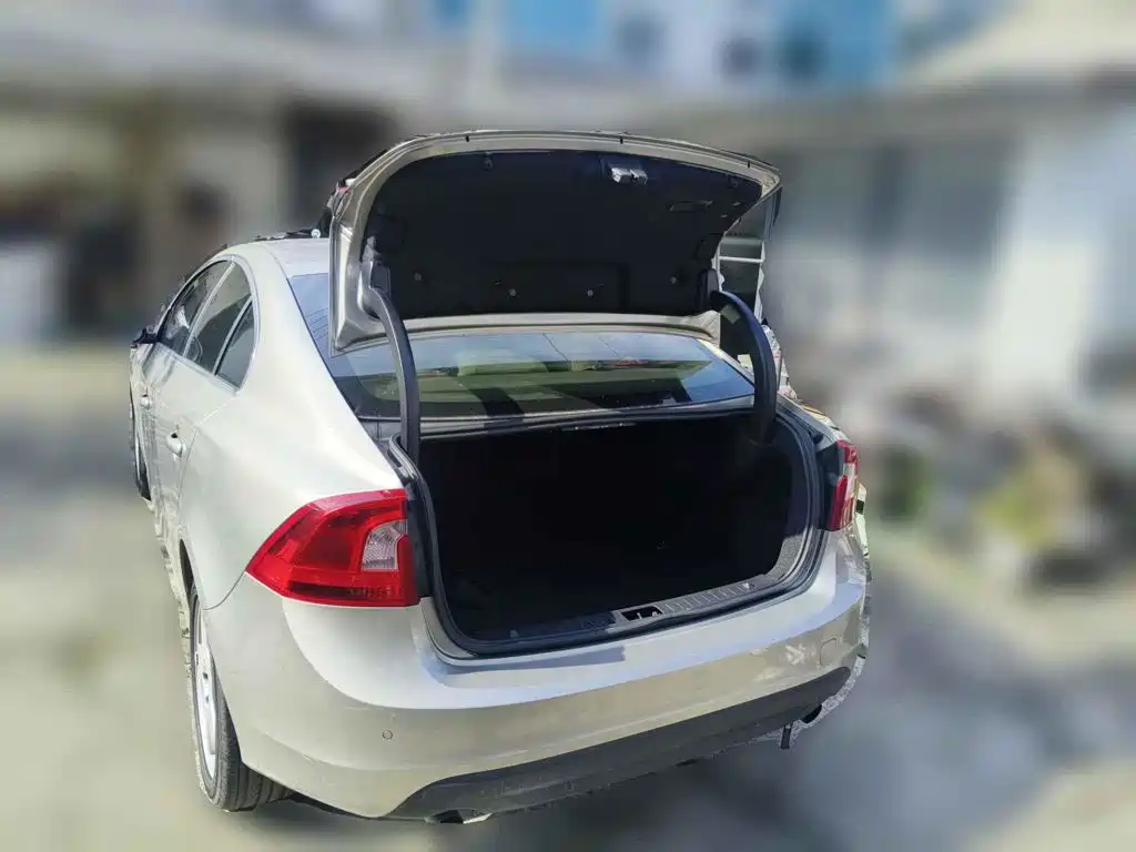 Фото 5 - Volvo S60 (Import)