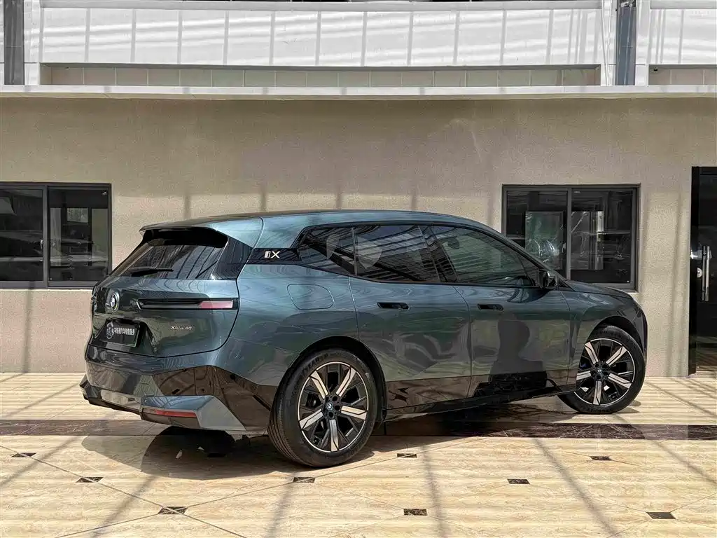 BMW iX 2024 2023 xDrive40