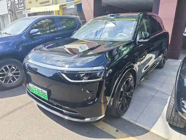 AITO Wenjie AITO M8 2025 Model Extended Range Max+ Edition 53.4kWh 6-Seater