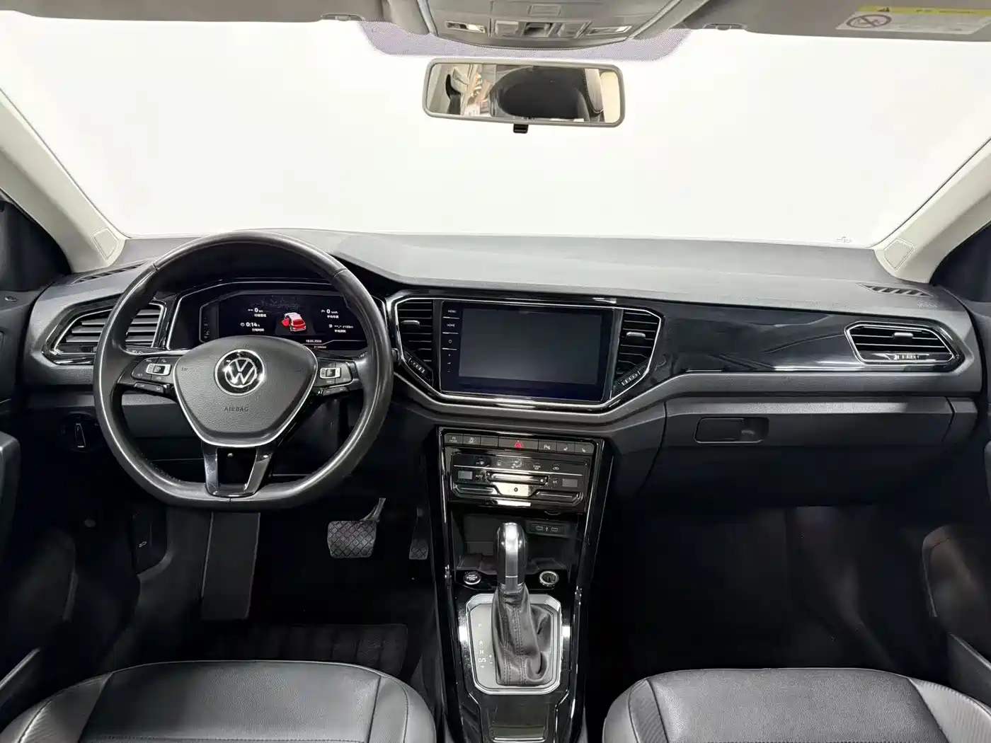 Volkswagen T-ROC 2022 280TSI DSG 2WD Comfort PLUS фото 11