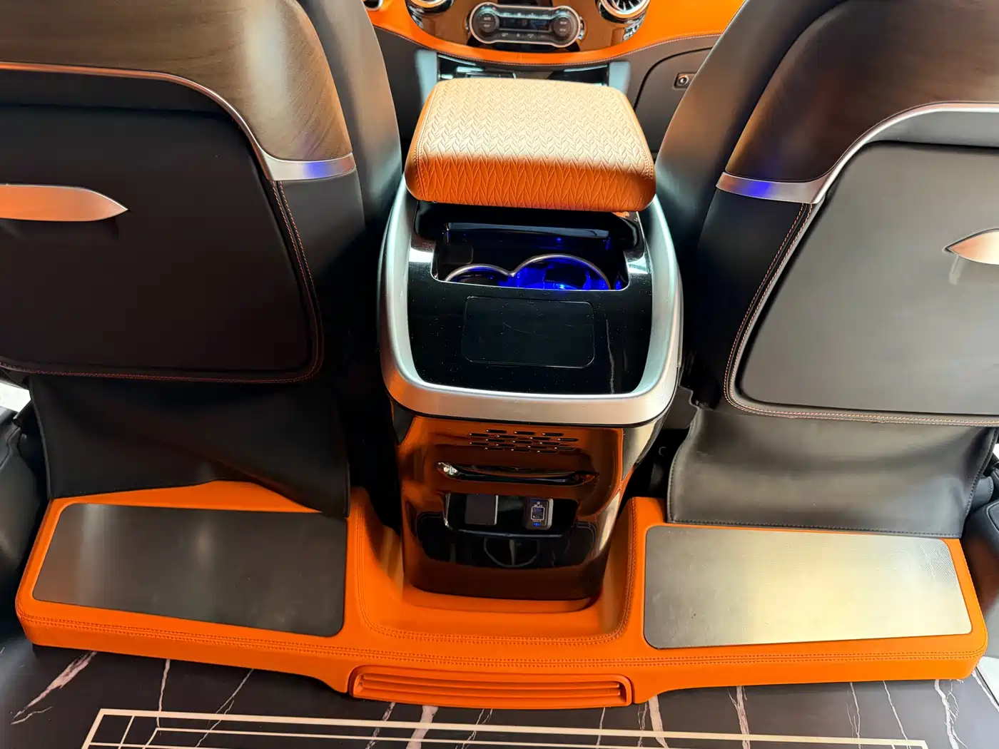 Mercedes-Benz Vito 2023 2.0T Elite 7-Seater фото 23