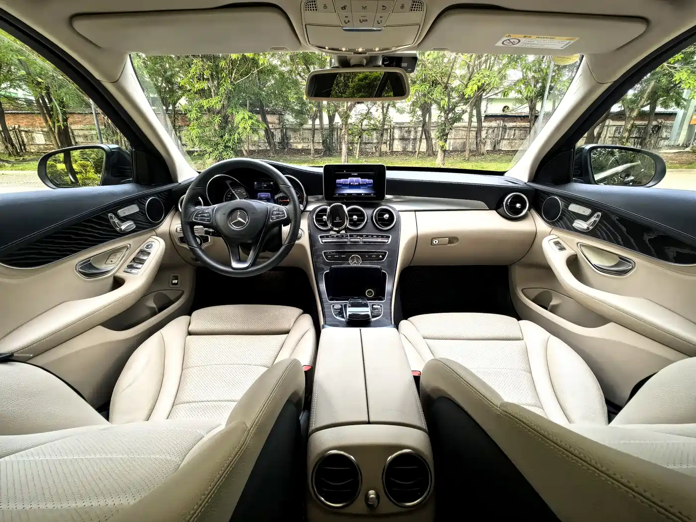 Mercedes-Benz C-Class 2015 Facelift C 200 L Sport фото 22